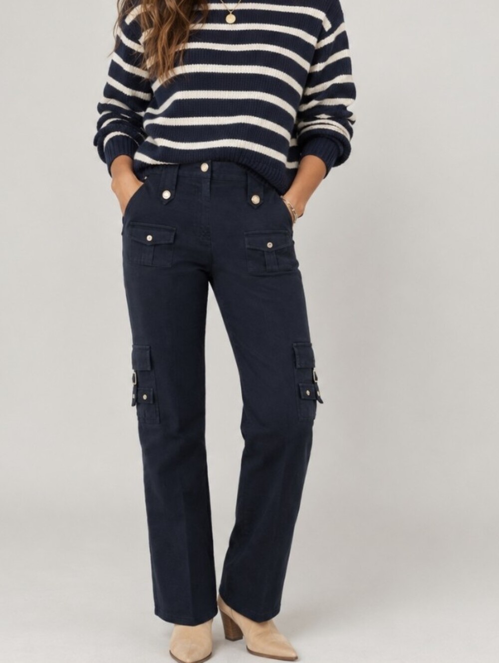 St. John Sport Cargo Pants Navy Blue Gold Buttons Pockets Preppy Designer Size 6